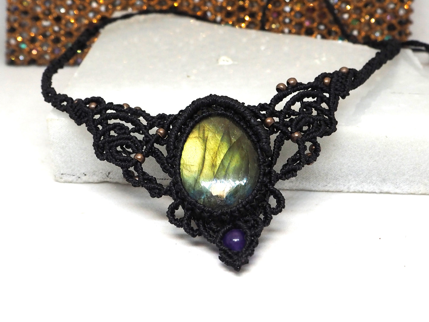 Collar de macramé con Labradorita