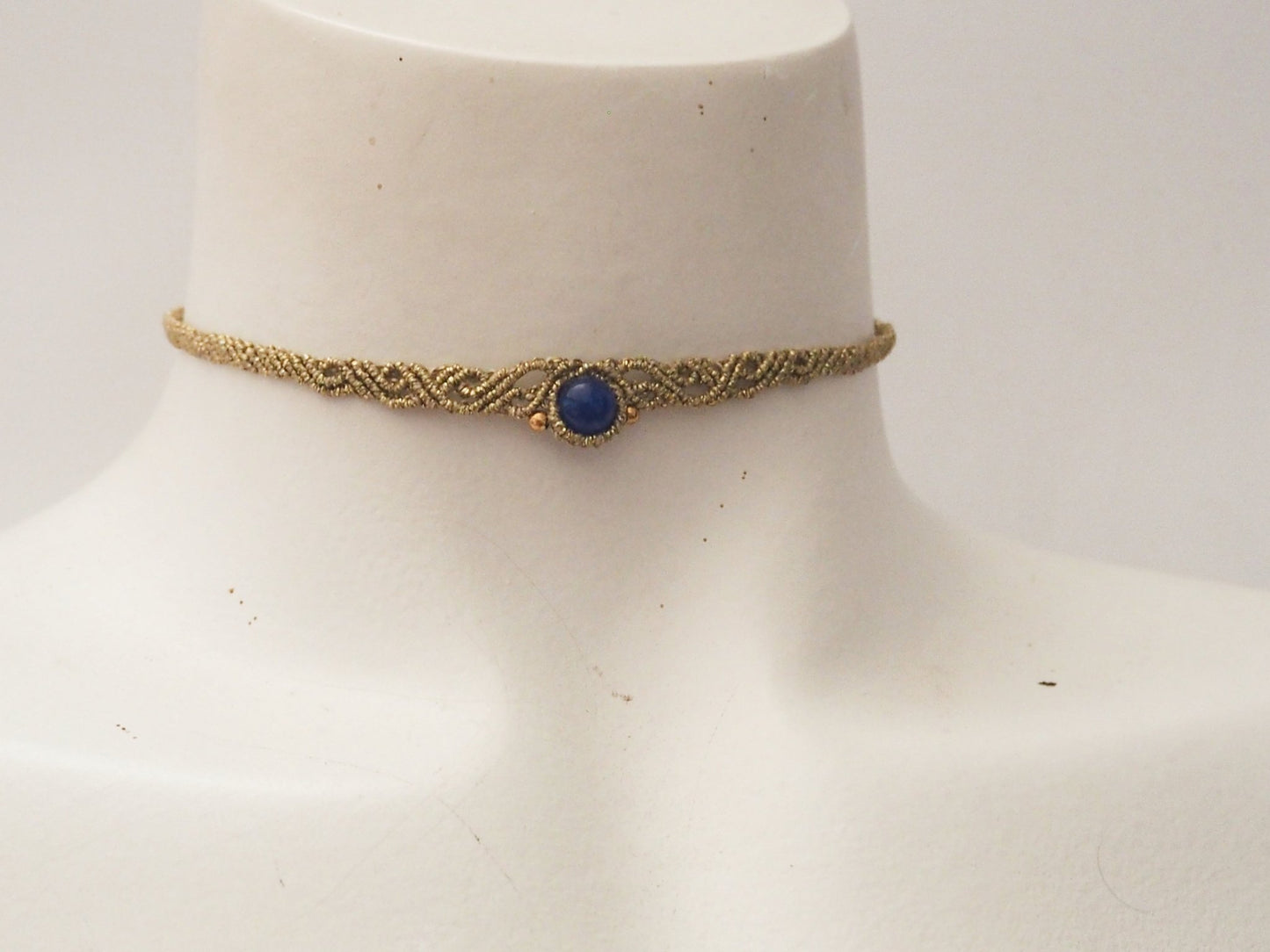Choker "Eclipse Dorado" en hilo encerado - My Cuqui Shop