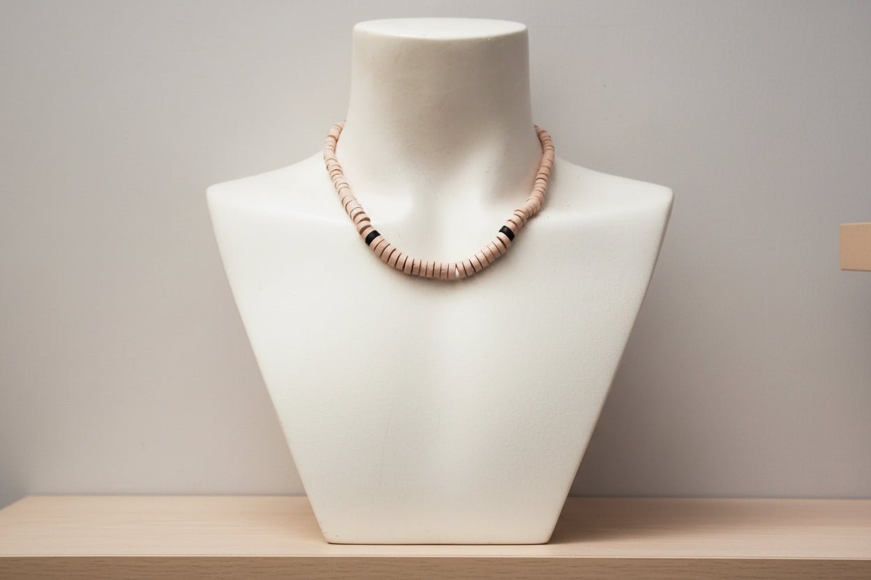 Collar Heishi cuentas rosa y negro - Artesanal - My Cuqui