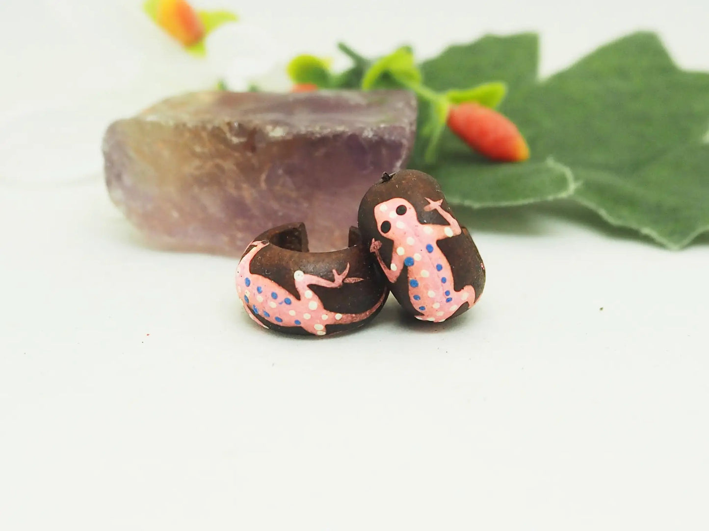 Pendiente de coco | Salamandra rosa - My Cuqui