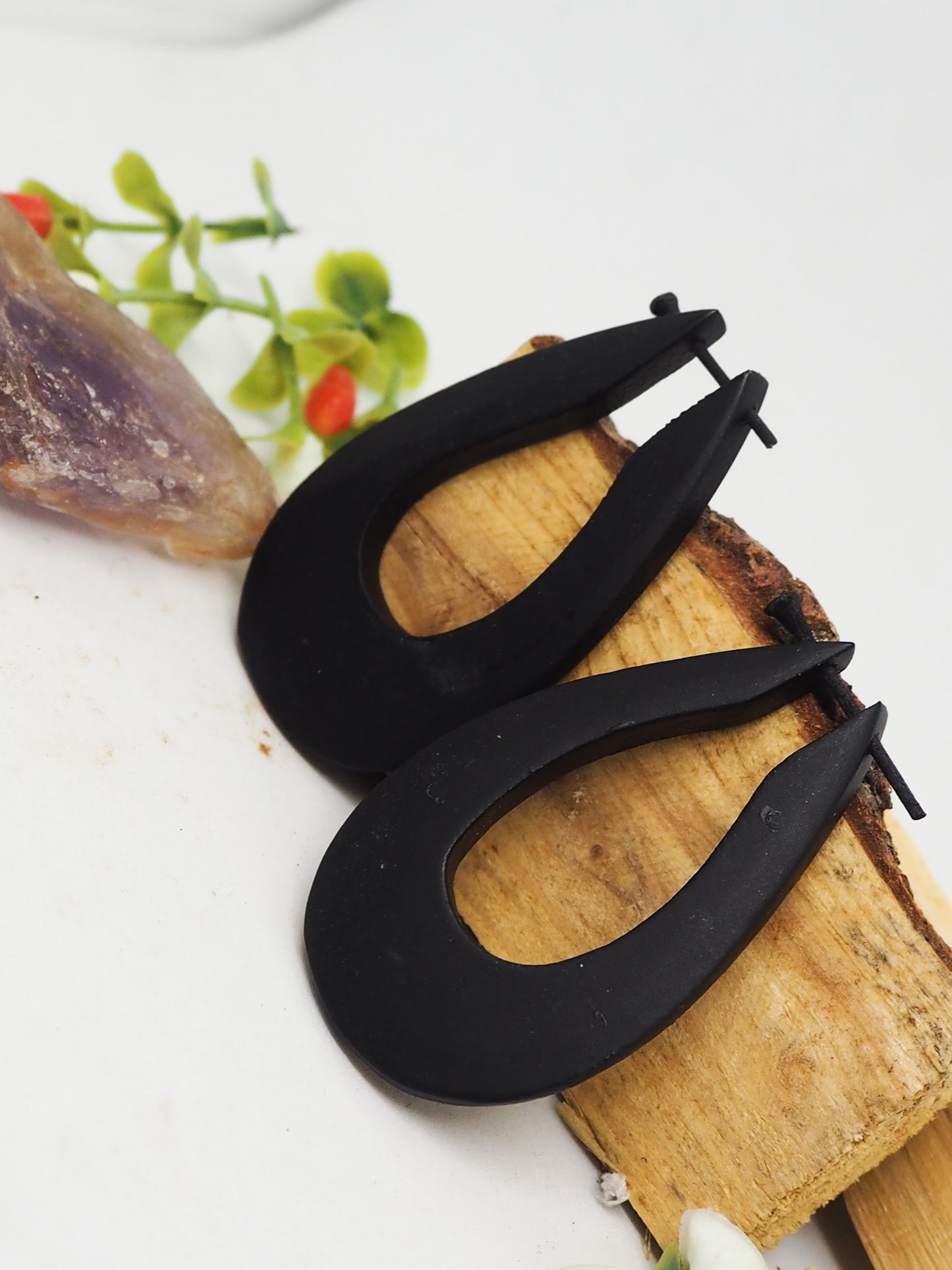 Pendientes de madera color negro. Modelo Lagrima. - My Cuqui Shop #