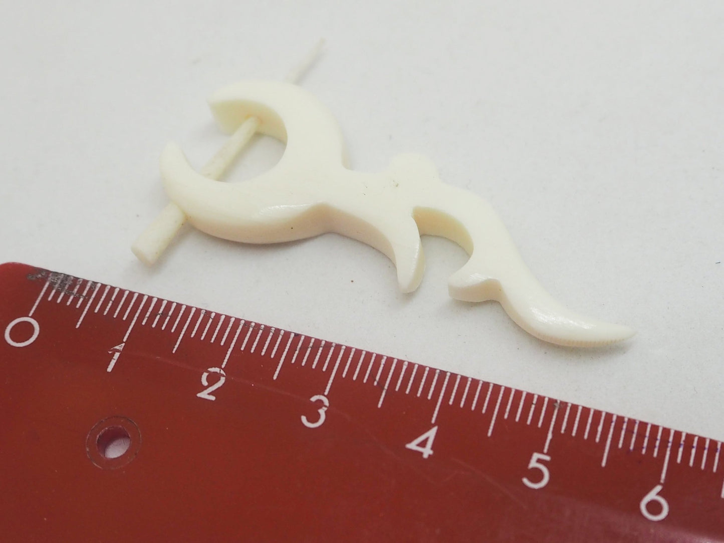 Pendientes Dilatadores Falsos (Fake Gauges) de Hueso de Yak Orgánico Tribal - My Cuqui Shop