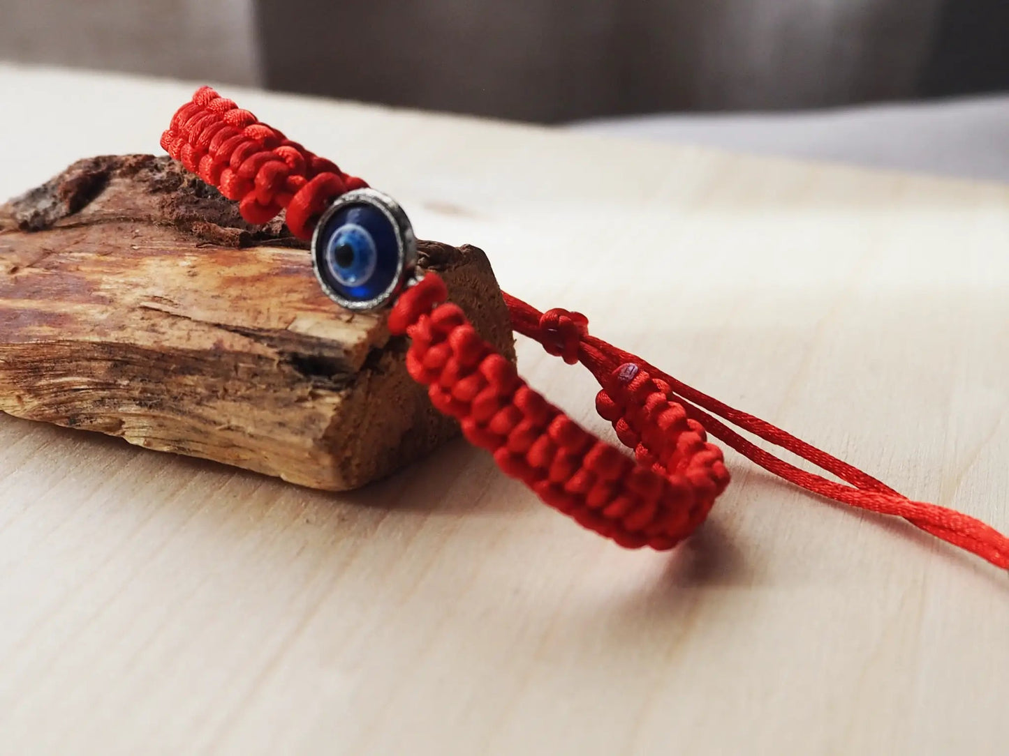 Pulsera de macramé roja con ojo turco - Amuleto - My Cuqui