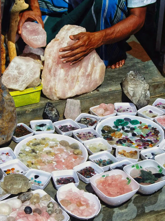 El Poder de los Minerales: Guía de los 10 Cristales Esenciales para tu Energía - My Cuqui