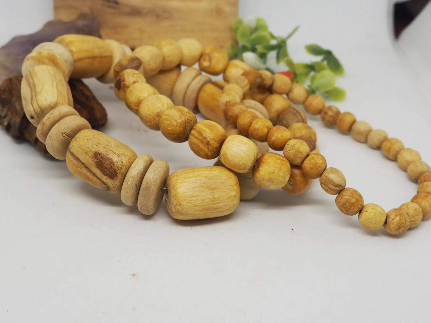 Pulseras de Palo Santo y Conchas Naturales - My Cuqui
