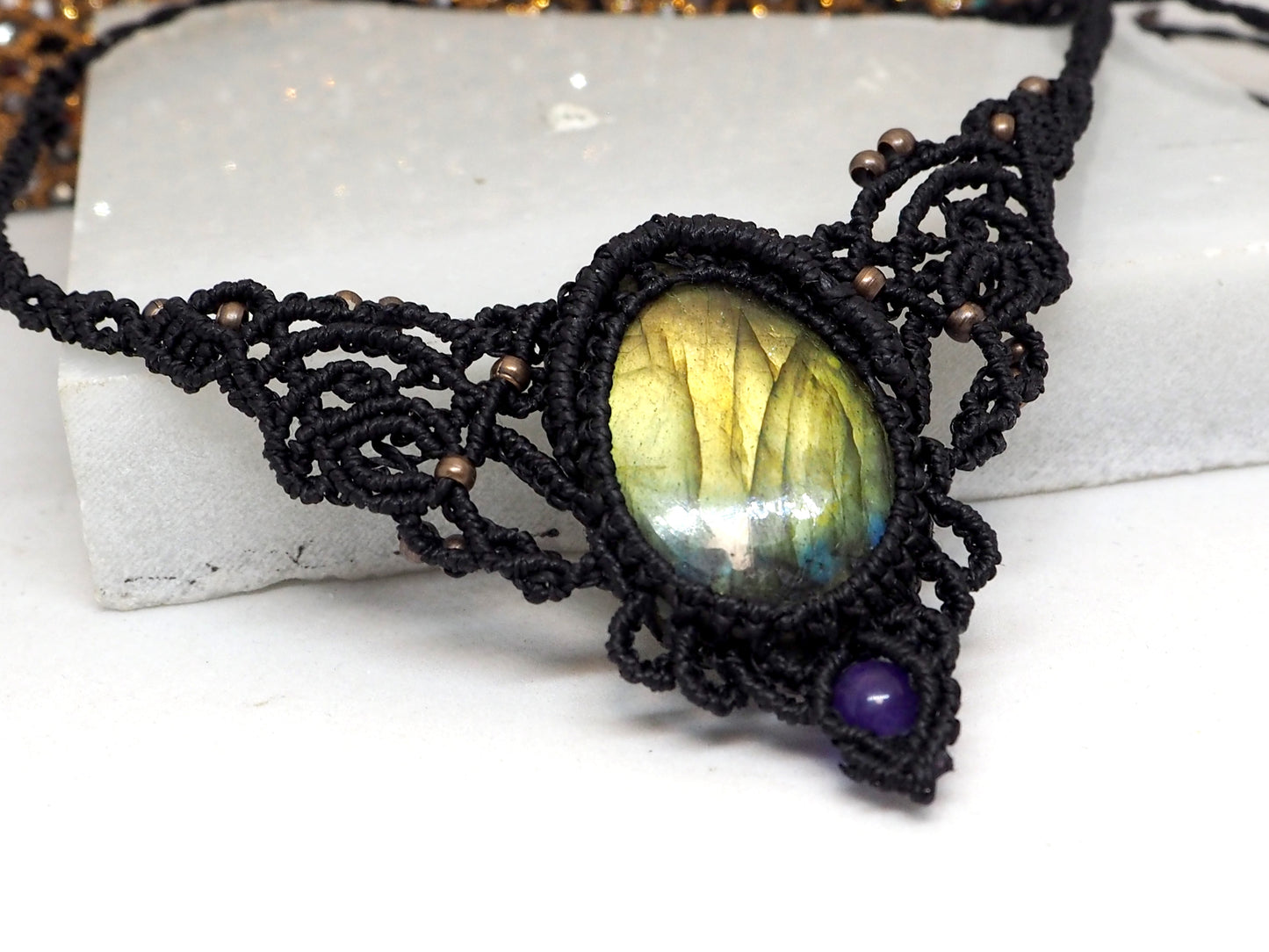 Collar de macramé con Labradorita