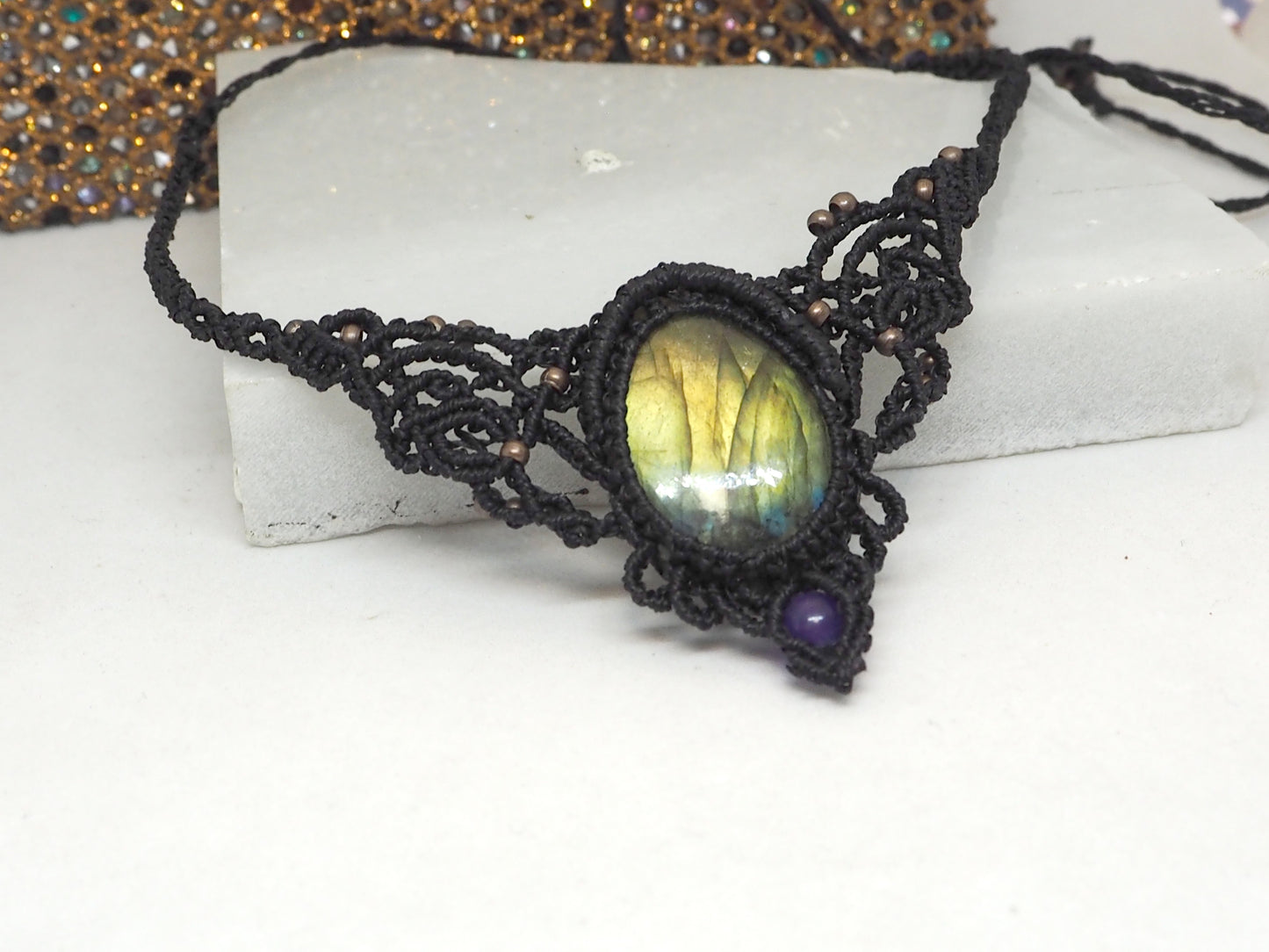 Collar de macramé con Labradorita