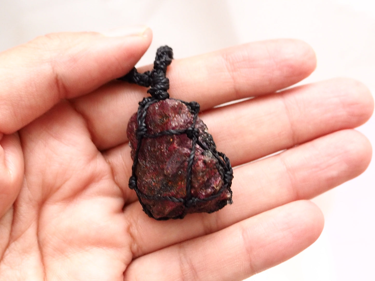 Collar Piedra Rubí en Bruto