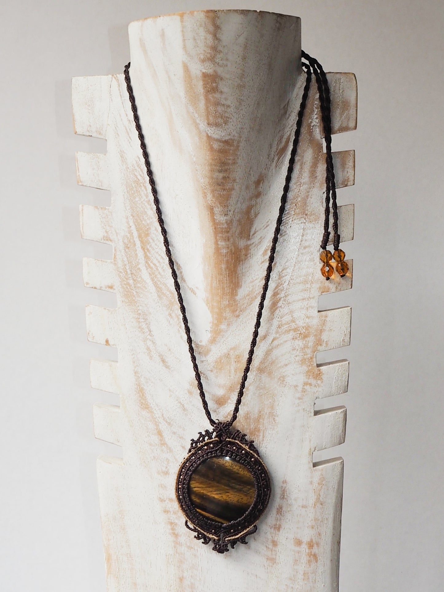 Collar "Ojo de Tigre"