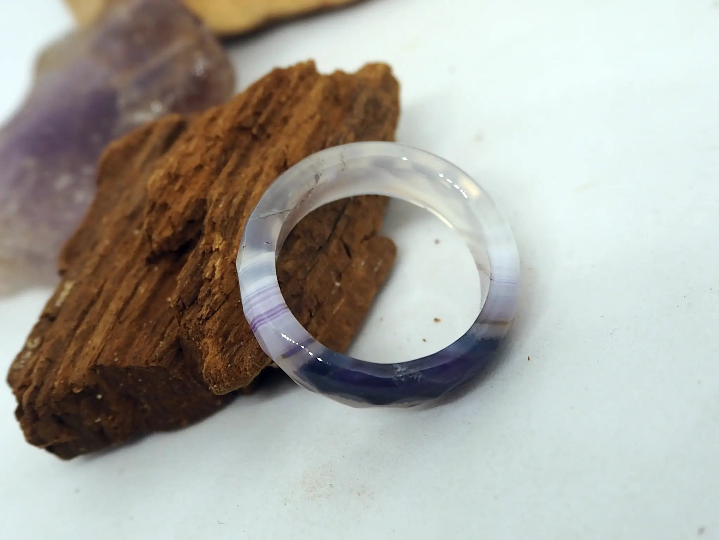 Anillo de Fluorita Natural Veteada - Equilibrio y Enfoque Mental - My Cuqui Shop