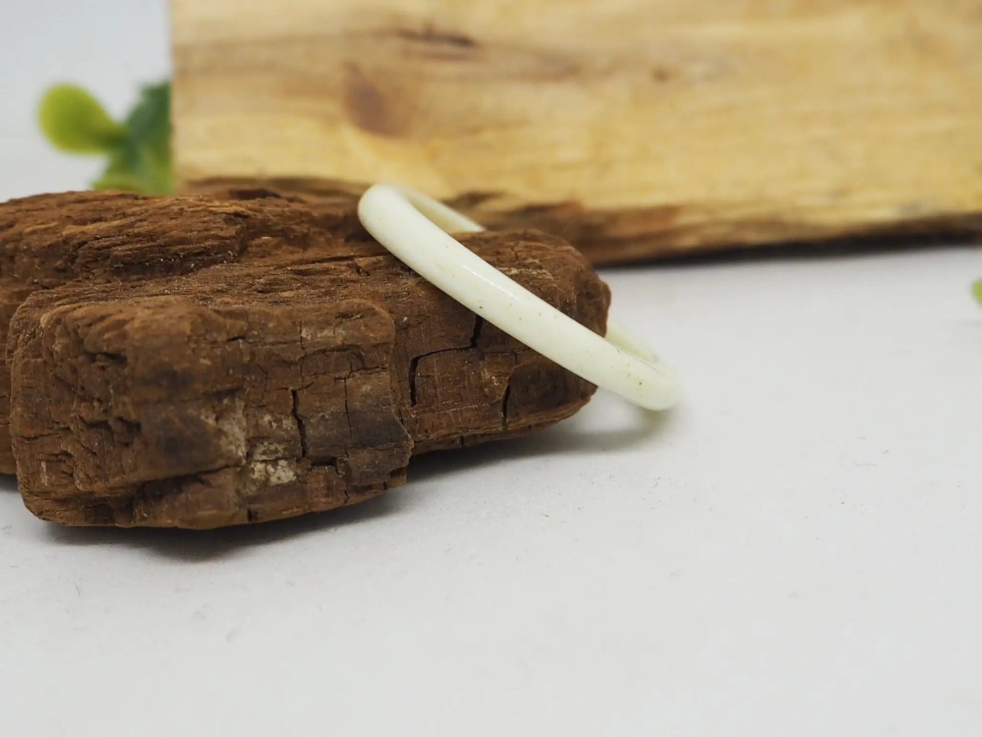 Anillo de Hueso de Yak. Modelo alianza - My Cuqui