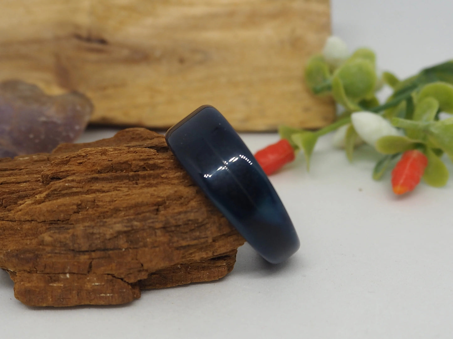 Anillo Elegante de Ágata Azul Oscuro Natural - Banda Sólida y Diseño Clásico - My Cuqui Shop