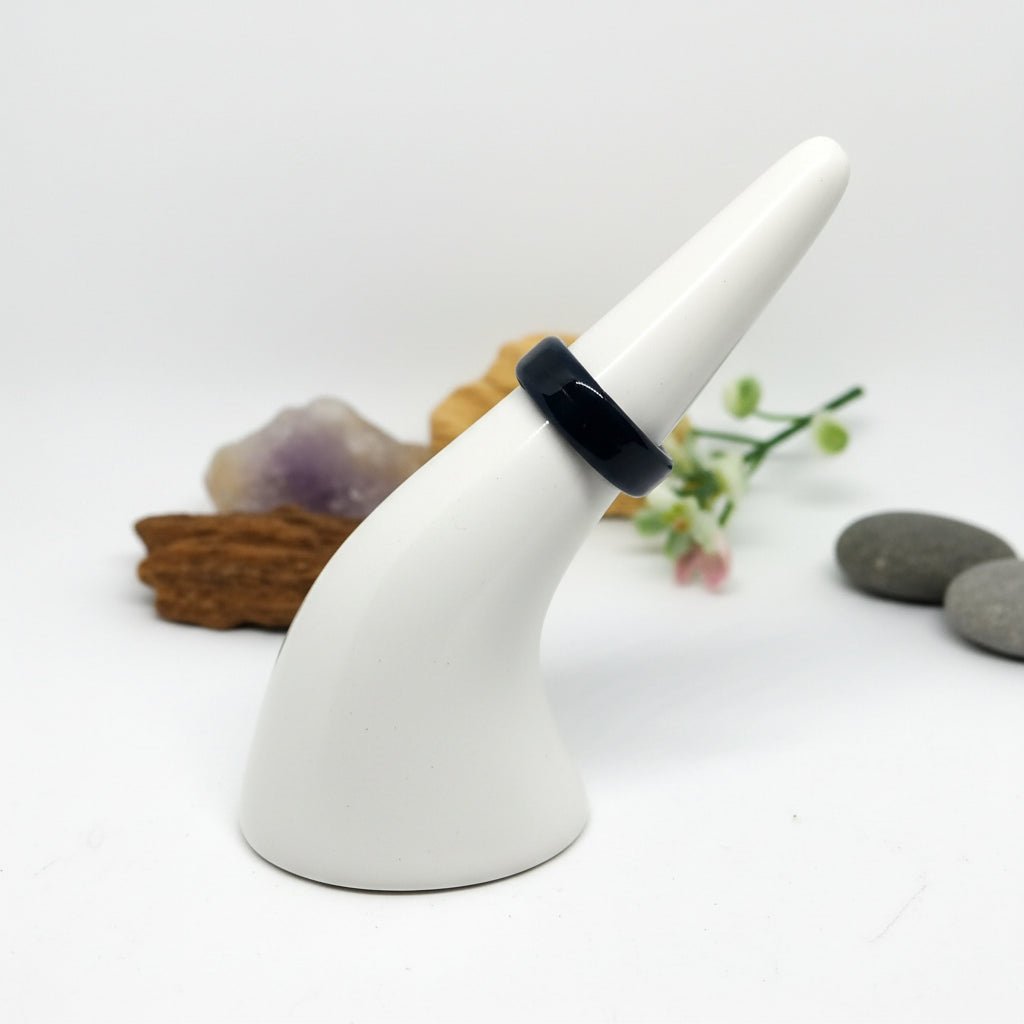 Anillo Elegante de Ágata Azul Oscuro Natural - Banda Sólida y Diseño Clásico - My Cuqui Shop