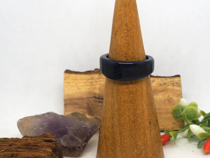 Anillo Elegante de Ágata Azul Oscuro Natural - Banda Sólida y Diseño Clásico - My Cuqui Shop