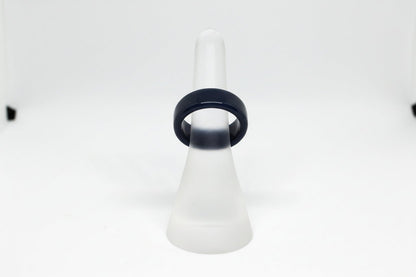 Anillo Elegante de Ágata Azul Oscuro Natural - Banda Sólida y Diseño Clásico - My Cuqui Shop