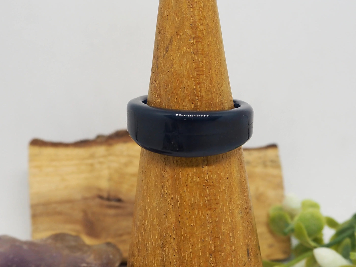 Anillo Elegante de Ágata Azul Oscuro Natural - Banda Sólida y Diseño Clásico - My Cuqui Shop