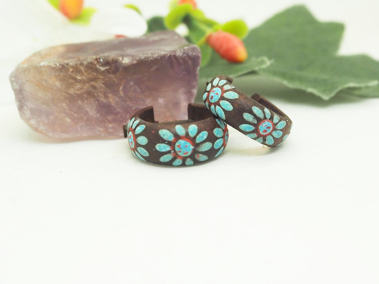 Aros Boho Chic de Madera con Flores Azules Pintadas a Mano - My Cuqui Shop