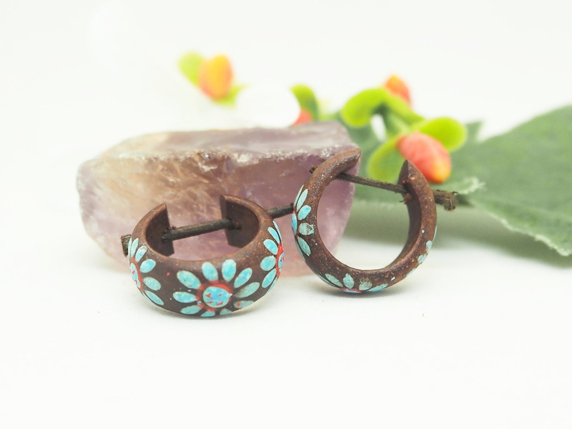 Aros Boho Chic de Madera con Flores Azules Pintadas a Mano - My Cuqui Shop