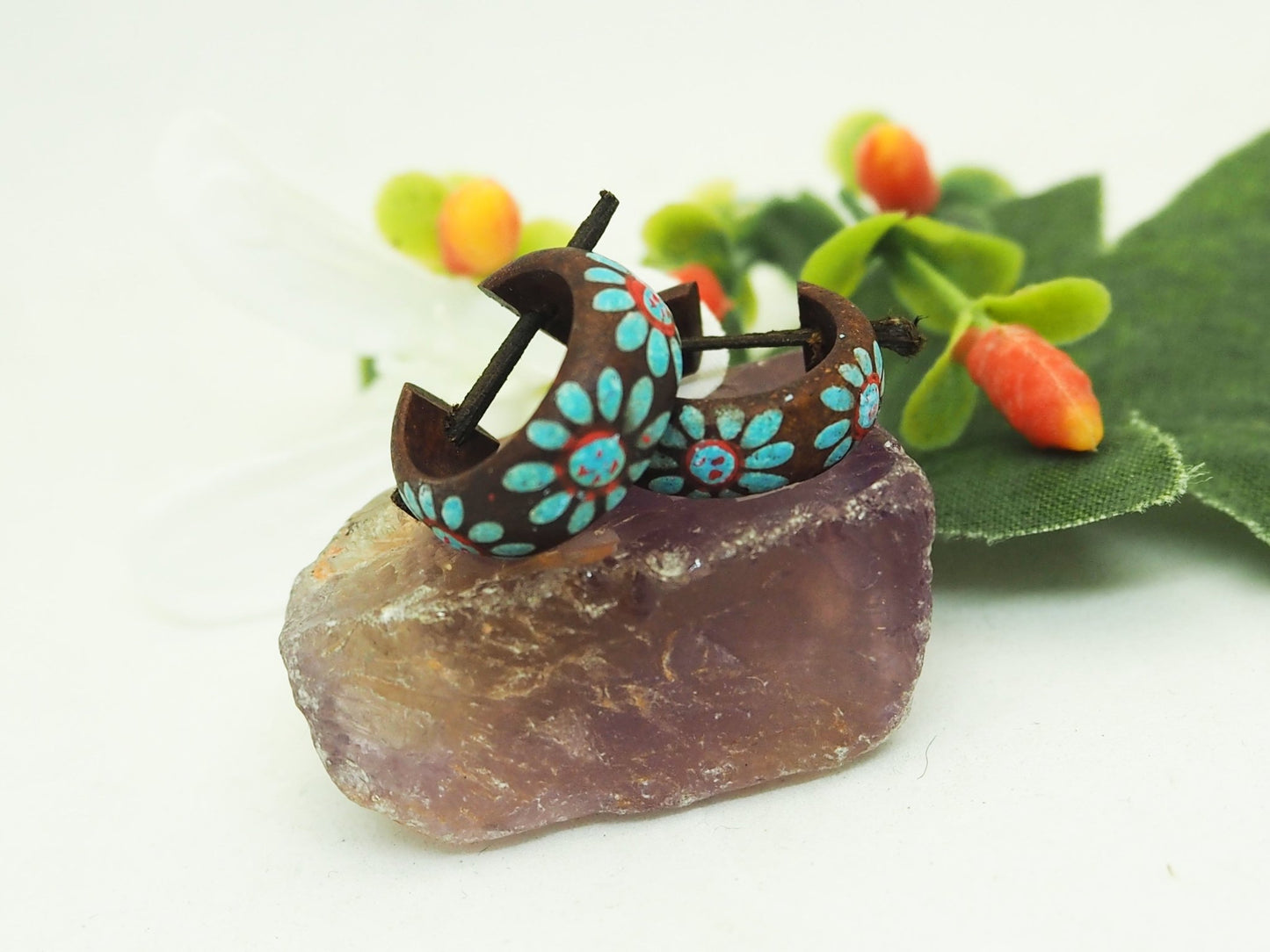 Aros Boho Chic de Madera con Flores Azules Pintadas a Mano - My Cuqui Shop