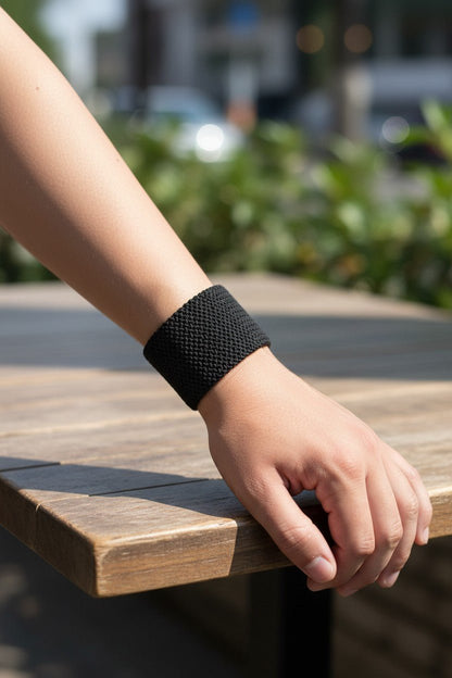 Brazalete Ancho de Macramé Negro | Hilo Encerado Premium Inalterable - My Cuqui Shop