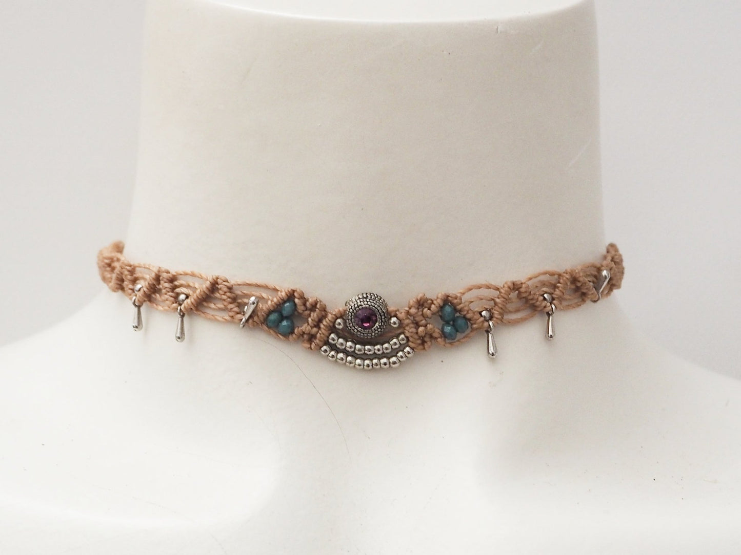 Choker "Amuleto Bohemio": Amatista, Calma y Protección Artesanal - My Cuqui Shop