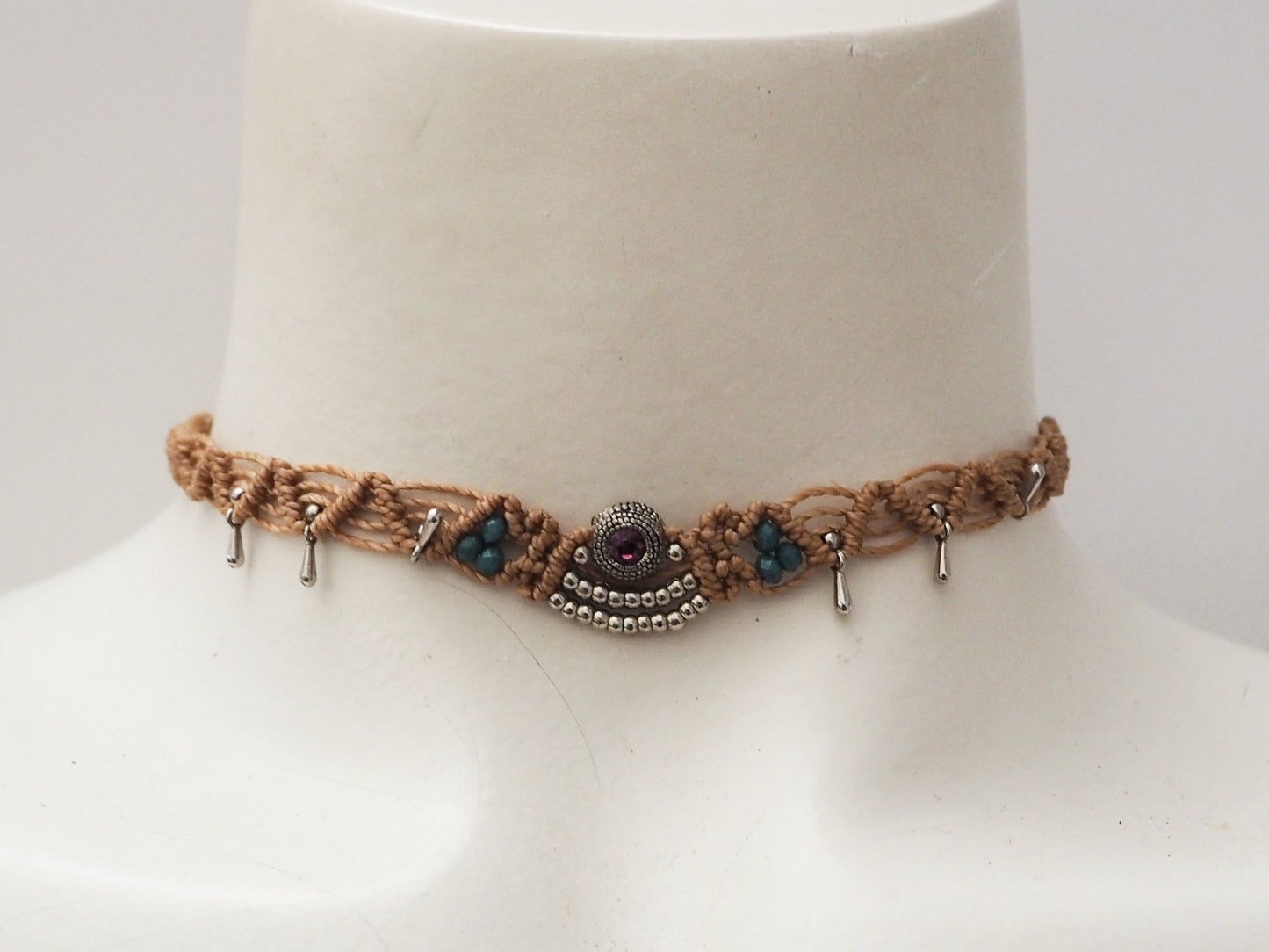 Choker "Amuleto Bohemio": Amatista, Calma y Protección Artesanal - My Cuqui Shop
