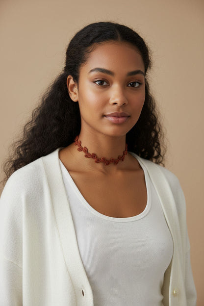 Choker Artesanal de Micromacramé en Hilo Encerado Rojo - My Cuqui Shop #