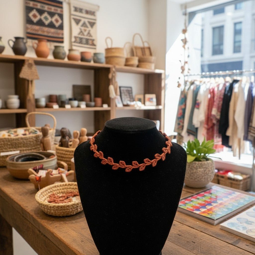 Choker Artesanal de Micromacramé en Hilo Encerado Rojo - My Cuqui Shop