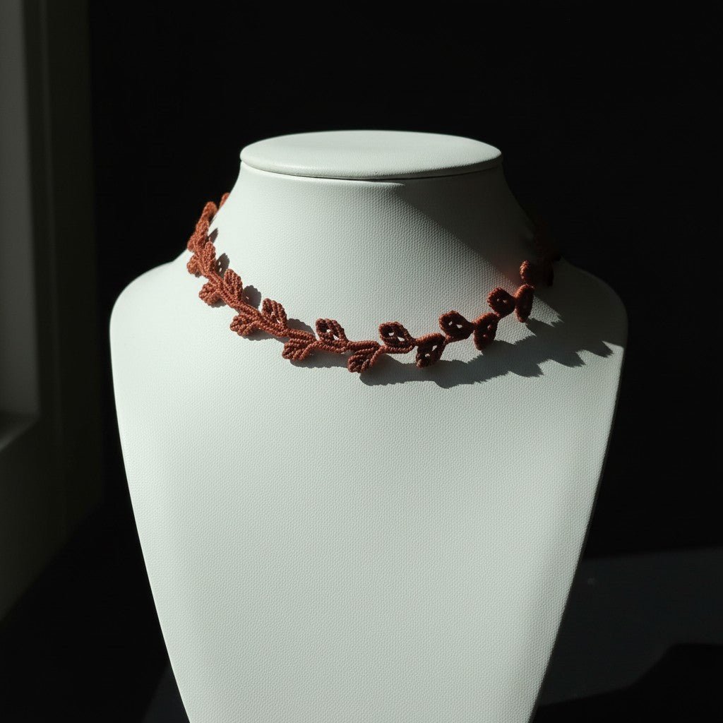 Choker Artesanal de Micromacramé en Hilo Encerado Rojo - My Cuqui Shop #