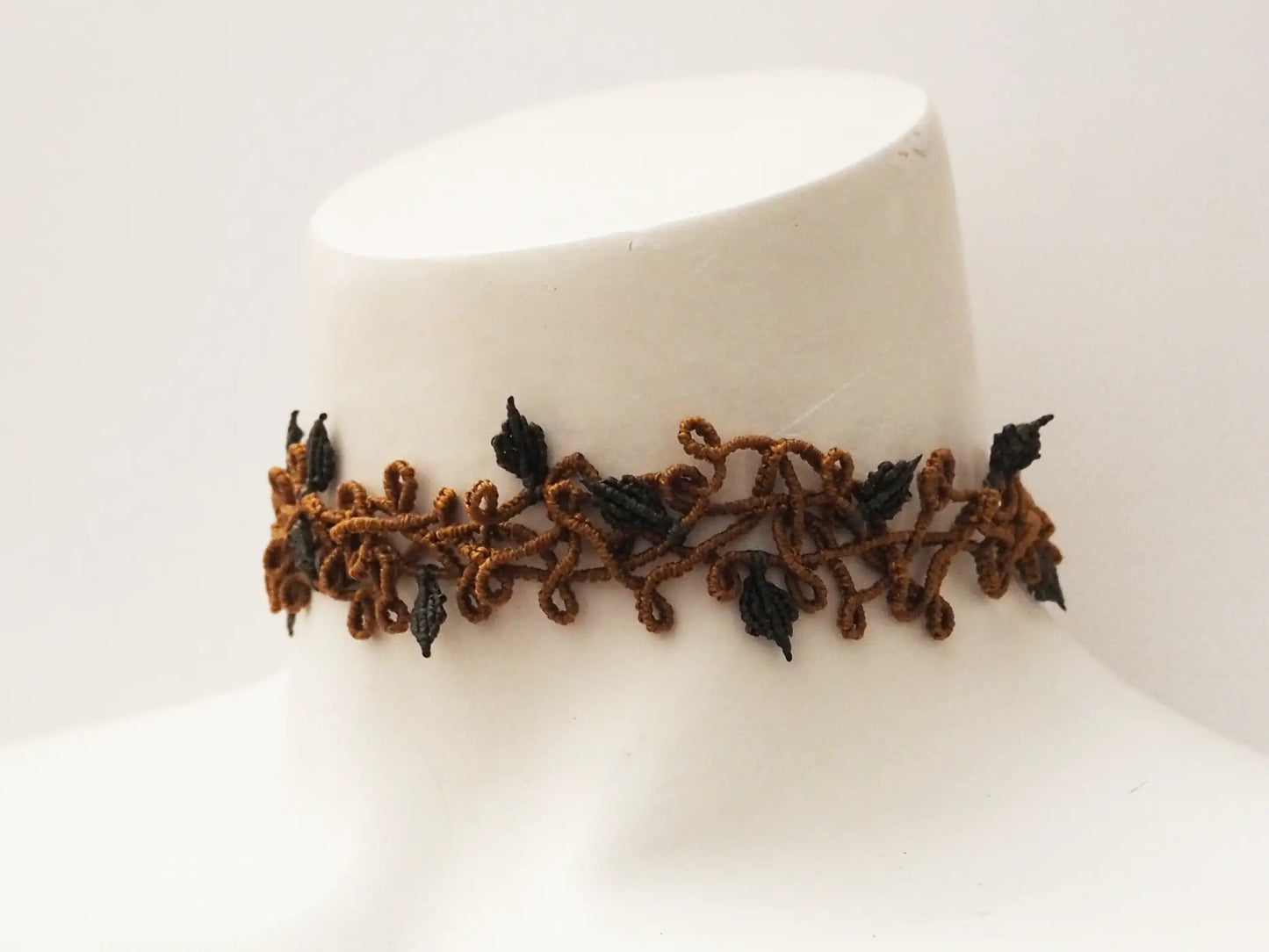 Choker Artesanal "HOJAS" - En color marrón y verde - My Cuqui