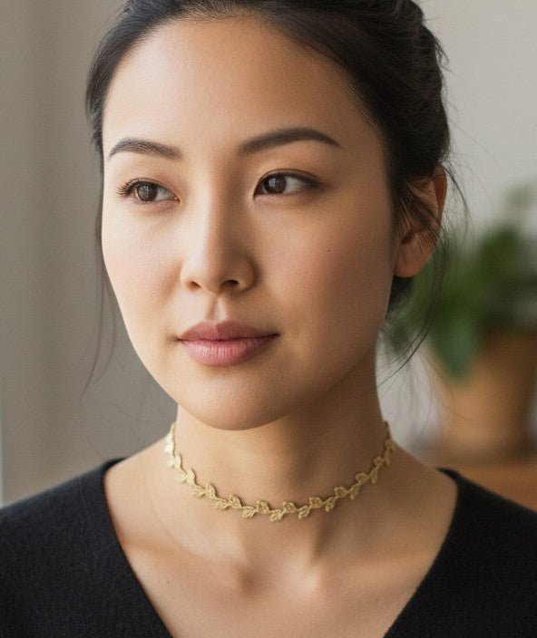 Choker "Hojas" en hilo encerado dorado. Ajustable - My Cuqui Shop