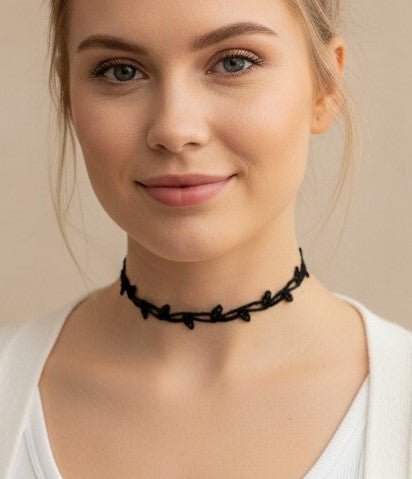 Choker "Hojas" en hilo negro y pequeñas cuentas de metal - My Cuqui Shop #