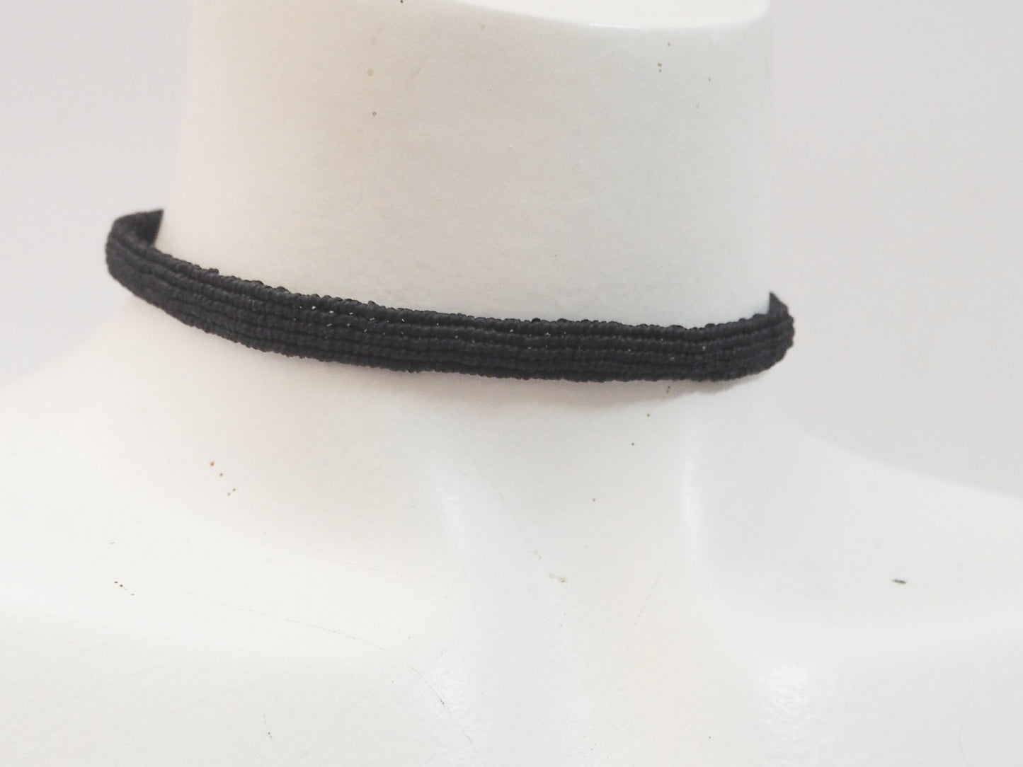 Choker negro Minimalista: Elegancia en Negro Absoluto - My Cuqui Shop