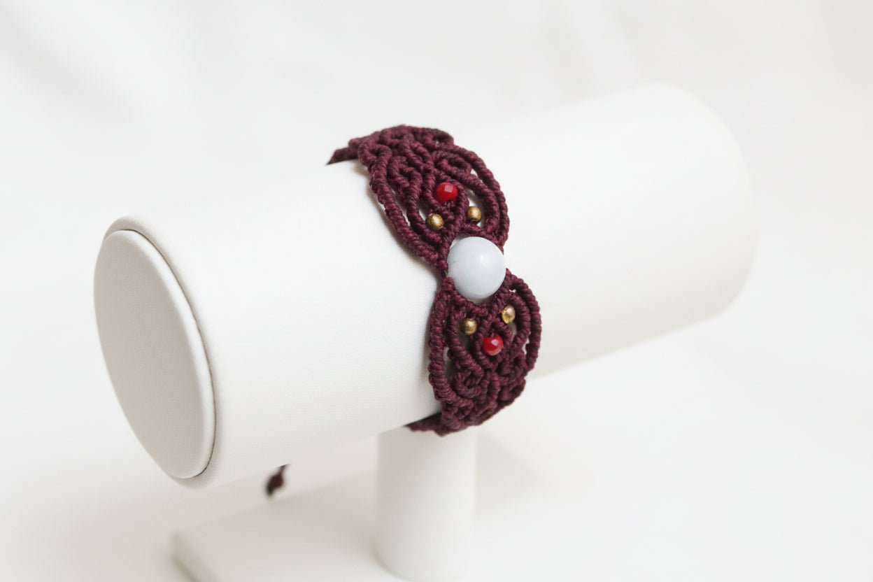 Colección Aura Natural: Pulseras de Macramé con Energía de Amatista - My Cuqui Shop #