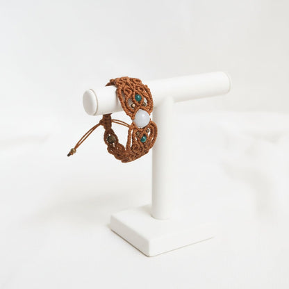 Colección Aura Natural: Pulseras de Macramé con Energía de Amatista - My Cuqui Shop #