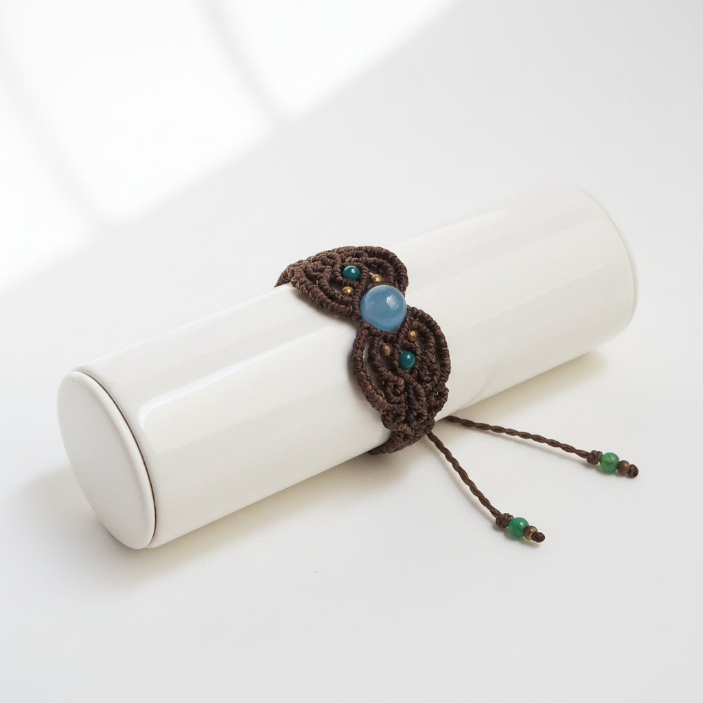 Colección Aura Natural: Pulseras de Macramé con Energía de Amatista - My Cuqui Shop #