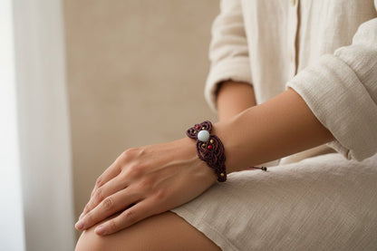 Colección Aura Natural: Pulseras de Macramé con Energía de Amatista - My Cuqui Shop #
