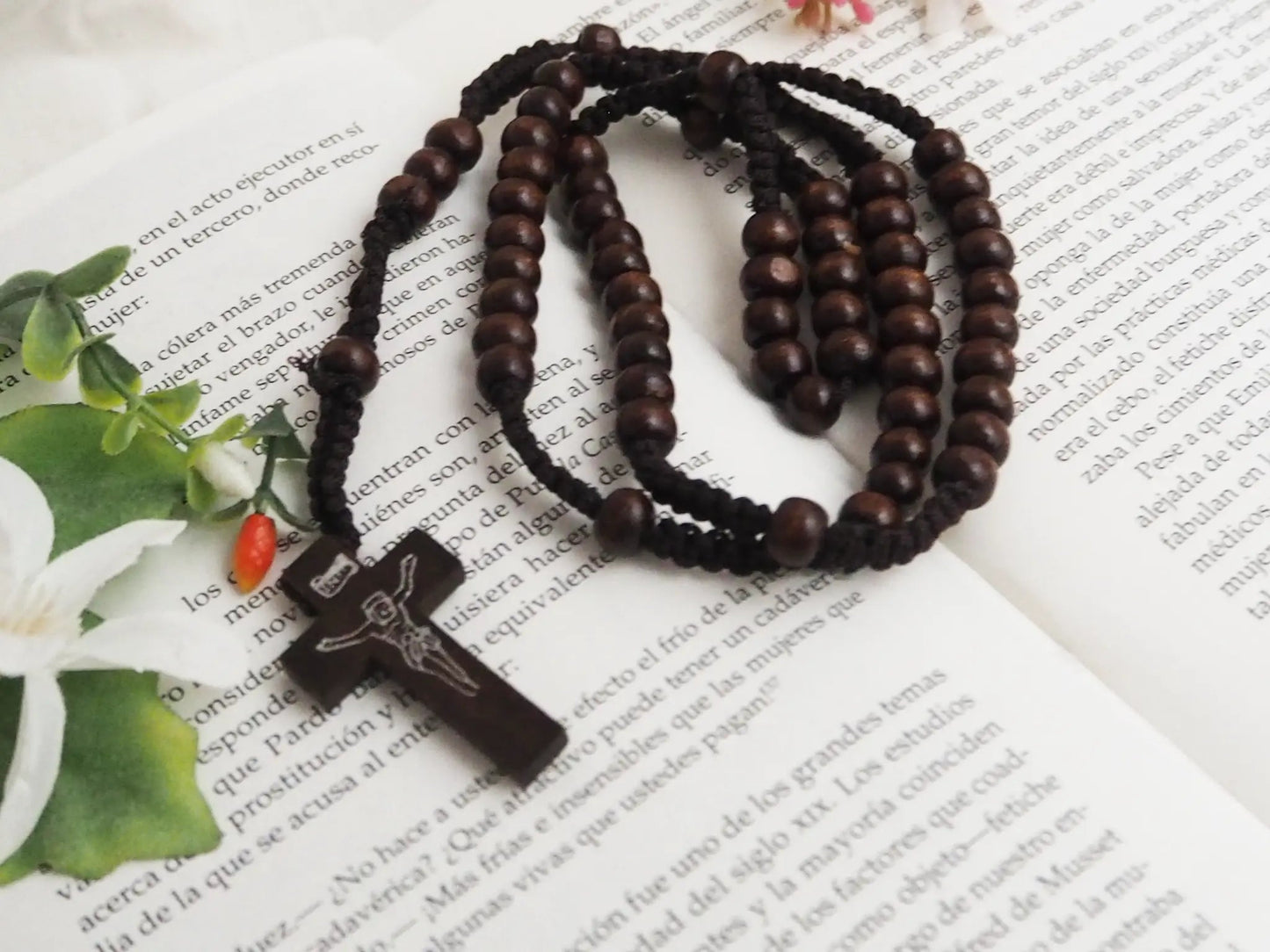 Colección Rosarios Cuquis | Cuentas de Madera Natural en 3 Tonos - My Cuqui Shop