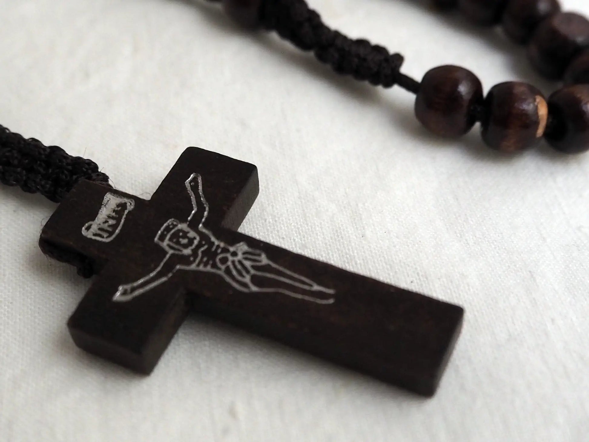 Colección Rosarios Cuquis | Cuentas de Madera Natural en 3 Tonos - My Cuqui Shop