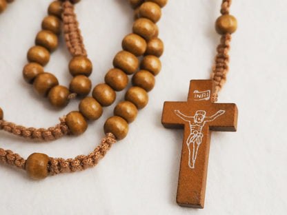 Colección Rosarios Cuquis | Cuentas de Madera Natural en 3 Tonos - My Cuqui Shop