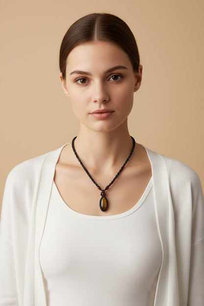 Collar en macramé "Fuera Interiori" Ojo de Tigre - My Cuqui Shop