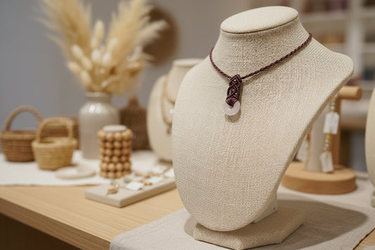 Collar "Eterno Amor": Colgante Pi de Cuarzo Rosa, Pieza Única Artesanal - My Cuqui Shop #