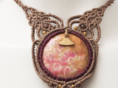 Collar "Evolución Ancestral" macramé y coral fósil - My Cuqui Shop
