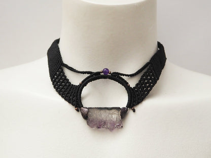 Collar Gargantilla "Geoda Amatista" en Macramé Negro Artesanal - My Cuqui Shop