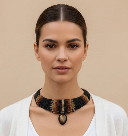 Collar Gargantilla "Ojo de Tigre Místico" en Macramé Artesanal - My Cuqui Shop #