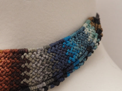 Collar Gargantilla "Ojo de Tigre Místico" en Macramé Multicolor - My Cuqui Shop #