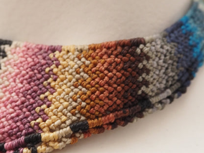 Collar Gargantilla "Ojo de Tigre Místico" en Macramé Multicolor - My Cuqui Shop #