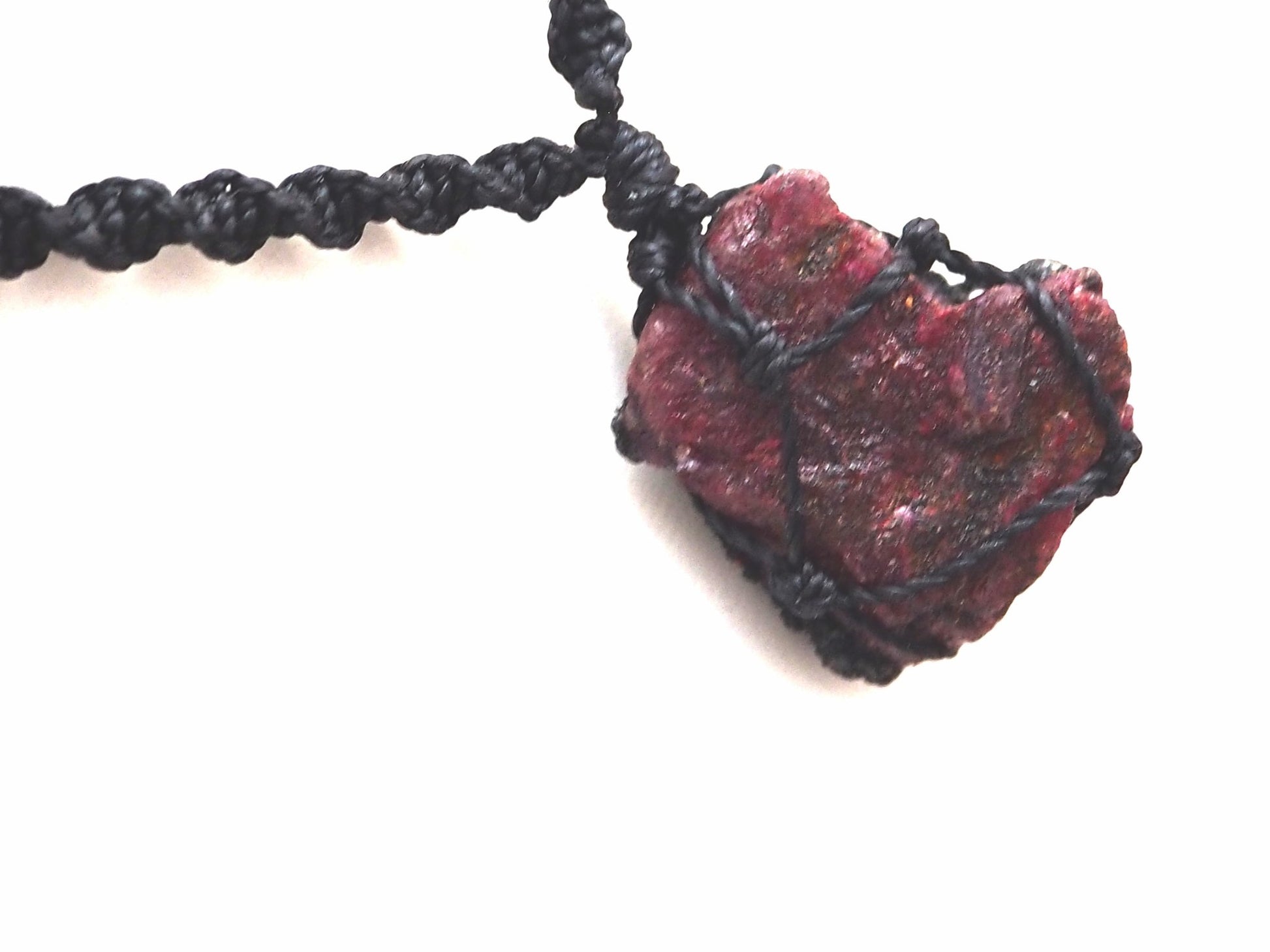 Collar Piedra Rubí en Bruto - Pieza única - My Cuqui Shop