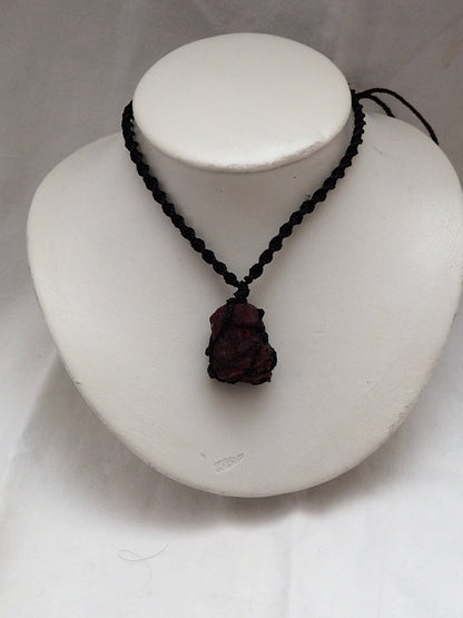 Collar Piedra Rubí en Bruto - Pieza única - My Cuqui Shop
