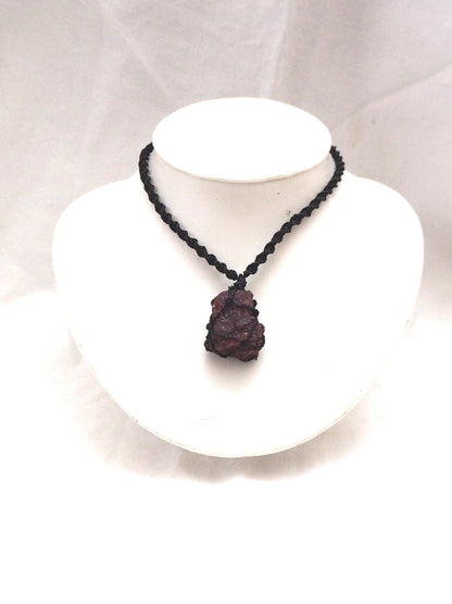 Collar Piedra Rubí en Bruto - Pieza única - My Cuqui Shop